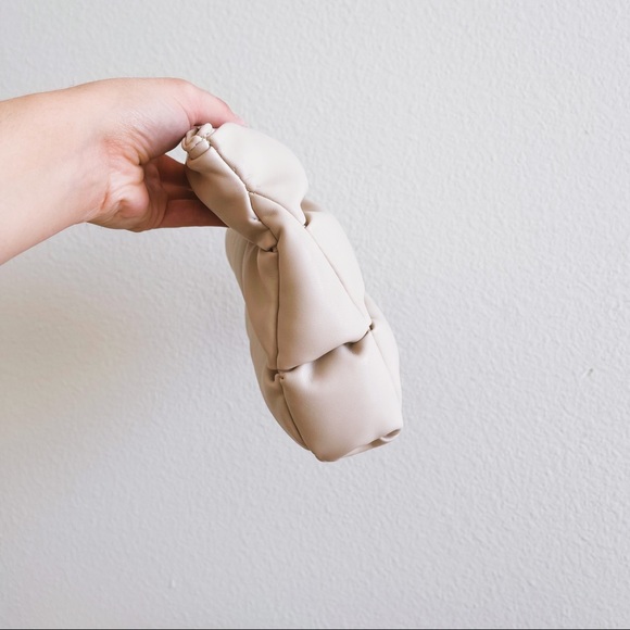 ASOS Cream Faux Leather Clutch - Picture 2 of 3